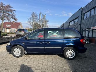 Chrysler Voyager 3.3i V6 SE Luxe 7 Persoons picture 2