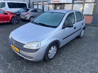 Voiture accidenté Opel Corsa -C 2001/3
