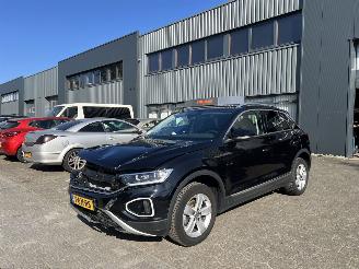 krockskadad bil auto Volkswagen T-Roc 1.0 TSI STYLE 2022/9