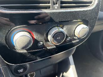 Renault Clio 0.9 TCe Limited picture 19