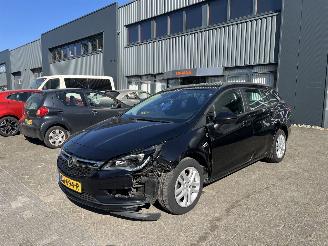 Voiture accidenté Opel Astra SPORTS TOURER 1.0 Online Edition 2018/5