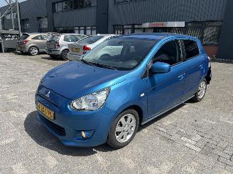 Voiture accidenté Mitsubishi Space-star 1.0 Bright 2015/2