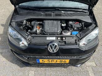 Volkswagen Up! 1.0 take up! BlueMotion picture 15