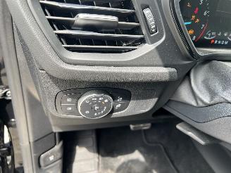 Ford Focus 1.0 EcoBoost Titanium X Business picture 11