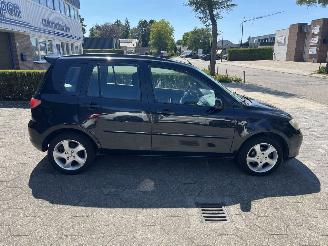 Mazda 2 1.6 Sportive 2003 picture 4