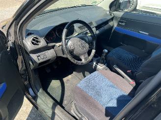 Mazda 2 1.6 Sportive 2003 picture 7