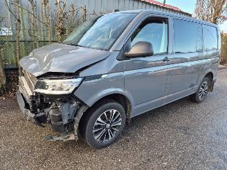 krockskadad bil bedrijf Volkswagen Transporter 2.0 TDI 150 Bestel  Diesel 1.968cc 110kW 2023/6