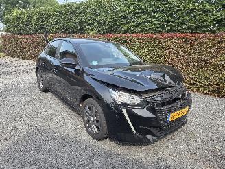 Damaged car Peugeot 208 1.2 PureTech Active Pack 2022/11