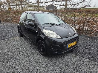 skadebil auto Peugeot 107  2013/1
