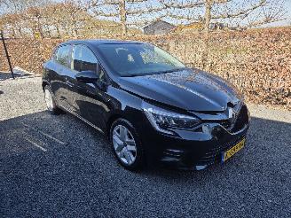 skadebil auto Renault Clio  2021/3