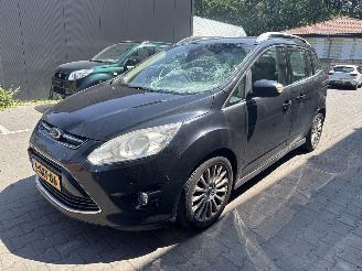 Schadeauto Ford Grand C-Max 1.0 titanium 2013/1