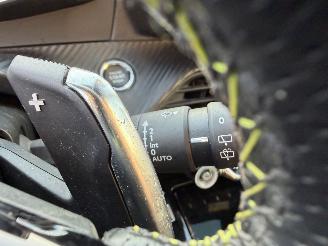 Peugeot 208 GT AUTOMATIC picture 15