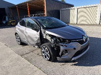 Renault Captur 1.6i - 16V SCE 145 E-TECH picture 4