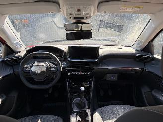 Peugeot 208  picture 6