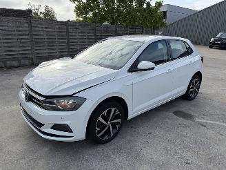 krockskadad bil auto Volkswagen Polo VI 1.0 TSI 95 2019/3