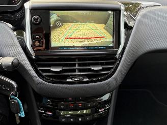 Peugeot 2008 1.2 PureTech Allure | Navi Panoramadak Camera picture 11