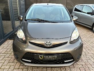 skadebil auto Toyota Aygo 1.0 VVT-i Aspiration 5 deurs | Airco LED Facelift 2013/3