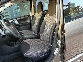 Toyota Aygo 1.0 VVT-i Aspiration 5 deurs | Airco LED Facelift picture 11