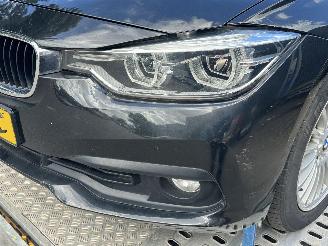 BMW 3-serie 318i Luxury picture 6