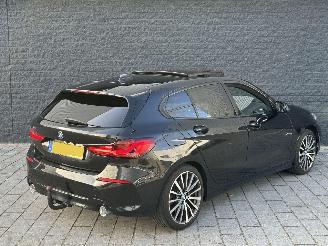 BMW 1-serie 120d xDrive High Executive Edition picture 4