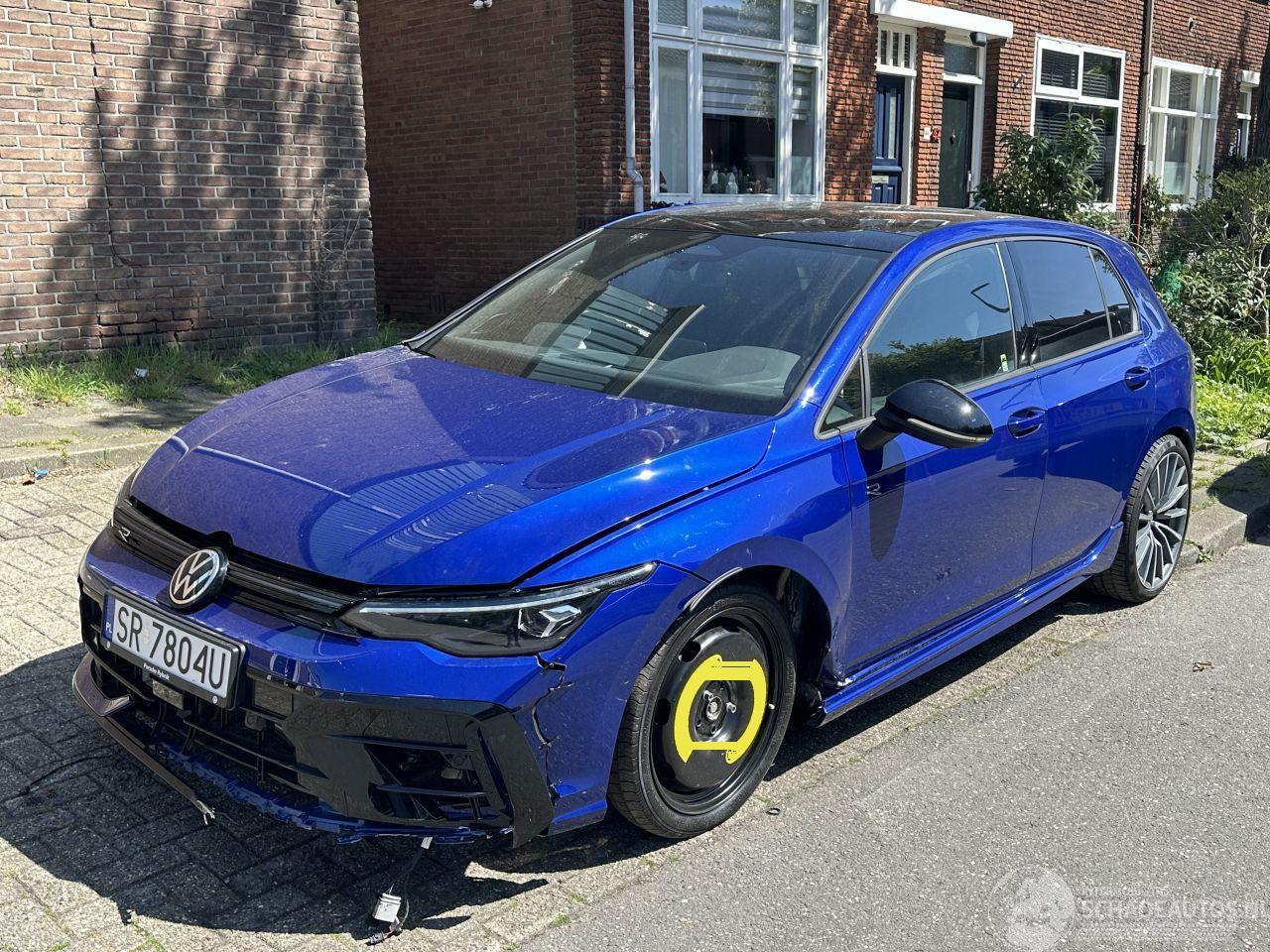 Volkswagen Golf 2.0TSI R Panorama