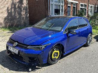 Damaged car Volkswagen Golf 2.0TSI R Panorama 2025/11