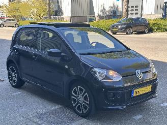Unfallwagen Volkswagen Up! 1.0 Cheer up! Panorama Automaat 2013/1