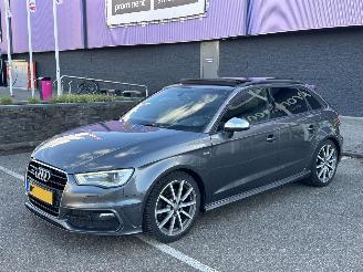 Schadeauto Audi A3 2.0TDI QUATTRO S-Line 2013/1