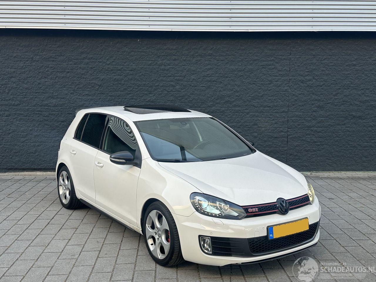 Volkswagen Golf 2.0 GTI PANORAMA AUTOMAAT LEER