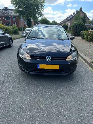 krockskadad bil auto Volkswagen Golf 1.2TSI Comfortline 2013/1