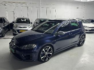 krockskadad bil auto Volkswagen Golf 2.0TSI R 4Motion 300pk 2014/1