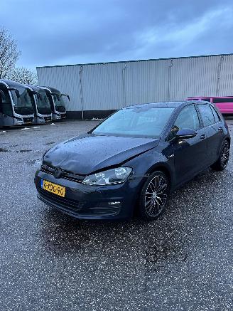 Damaged car Volkswagen Golf 1.6 TDI Comfortline BlueMotion 2014/7