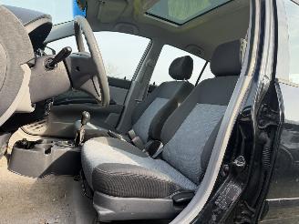 Kia Picanto 1.0 Bling PANO picture 4