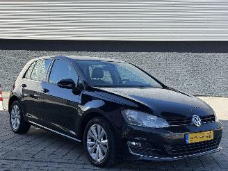 Coche accidentado Volkswagen Golf 1.2 TSI Highline AUTOMAAT 2013/9