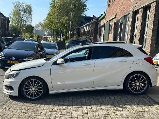 Mercedes A-klasse A180 AMG PANO/LED picture 2