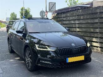krockskadad bil auto Skoda Octavia 2.0TDI DSG/PANO/FULL OPTION 2020/9