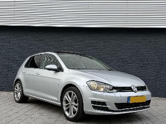krockskadad bil auto Volkswagen Golf 1.2TSI DSG/PANO HIGHLINE 2013/8