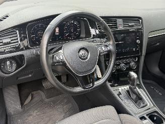 Volkswagen Golf 1.0TSI PANO/DSG picture 7