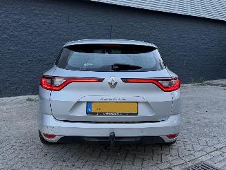 Renault Mégane Estate 1.2 TCe Life picture 4