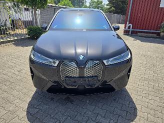 Schadeauto BMW iX M60 PANORAMA SOFT-CLOSE 2023/8
