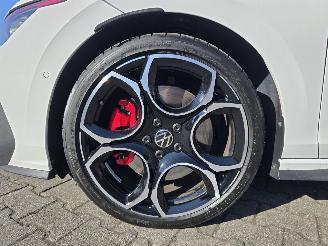 Voiture accidenté Volkswagen Golf GTI 195 kW PANORAMA IQ LED 2024/10