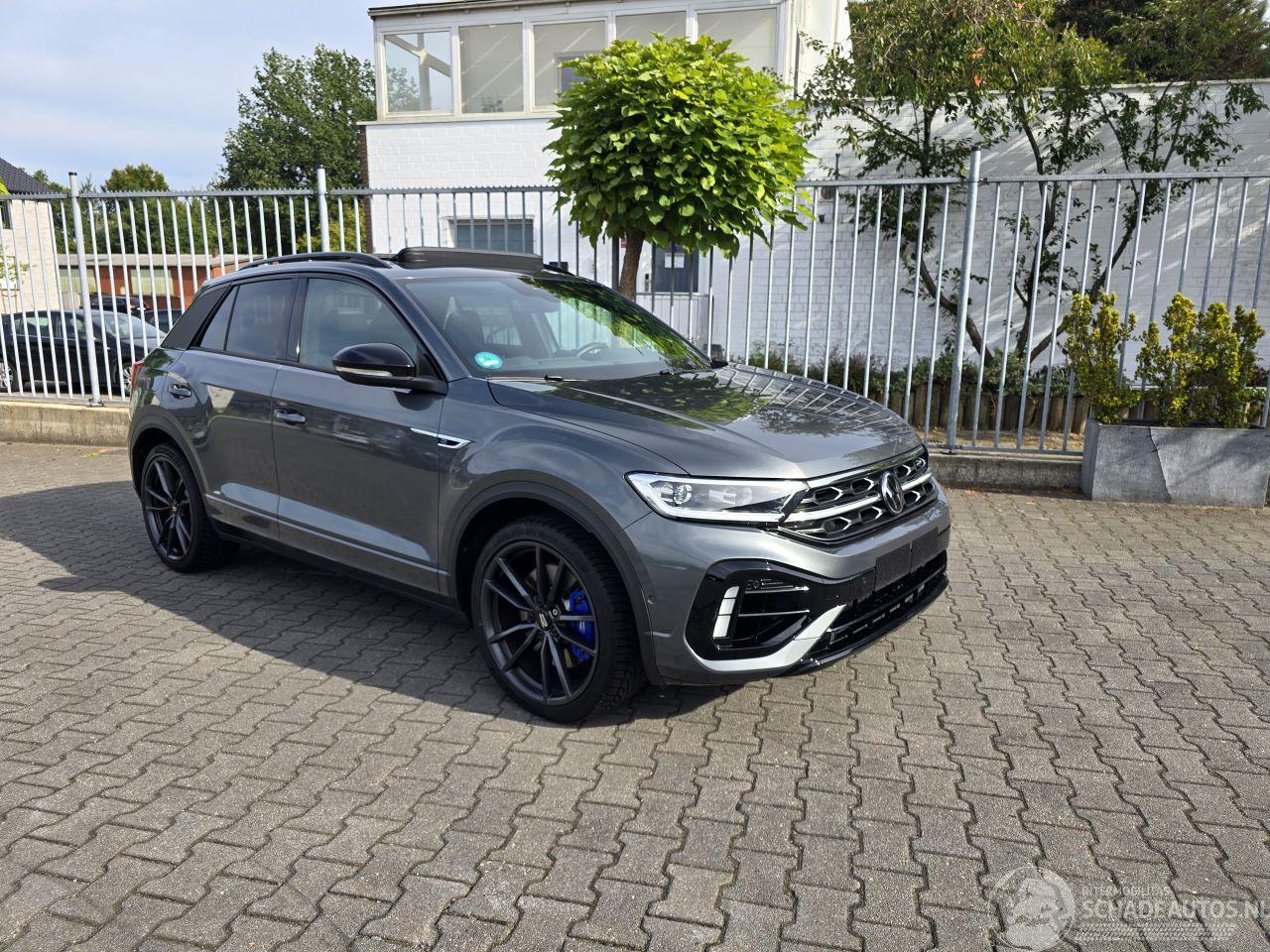 Volkswagen T-Roc R 221 kW Akrapovic