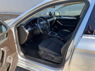 Volkswagen Passat Comfortline, Trekhaak, Camera, Airco picture 28