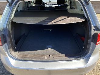 Volkswagen Passat Comfortline, Trekhaak, Camera, Airco picture 46