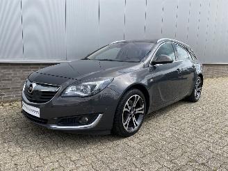 Damaged car Opel Insignia A Sports Tourer Innovation 4x4, Leer, Xenon, Camera, Trekhaak 2014/3