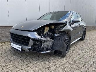 skadebil auto Porsche Cayenne GTS 3.6 V6 440pk Bose, Sportchrono, Camera, Stoelverwarming Voor/Achter, Verwarmd Stuurwiel, LED| 2017/1