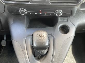 Peugeot Rifter 1.2 Puretech Active Apple Carplay/Android Auto, Airco, Trekhaak picture 45