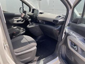 Peugeot Rifter 1.2 Puretech Active Apple Carplay/Android Auto, Airco, Trekhaak picture 34