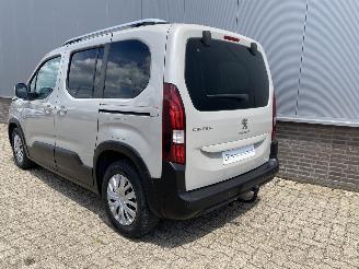 Peugeot Rifter 1.2 Puretech Active Apple Carplay/Android Auto, Airco, Trekhaak picture 3