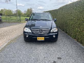 skadebil auto Mercedes ML 55 amg 2017/1